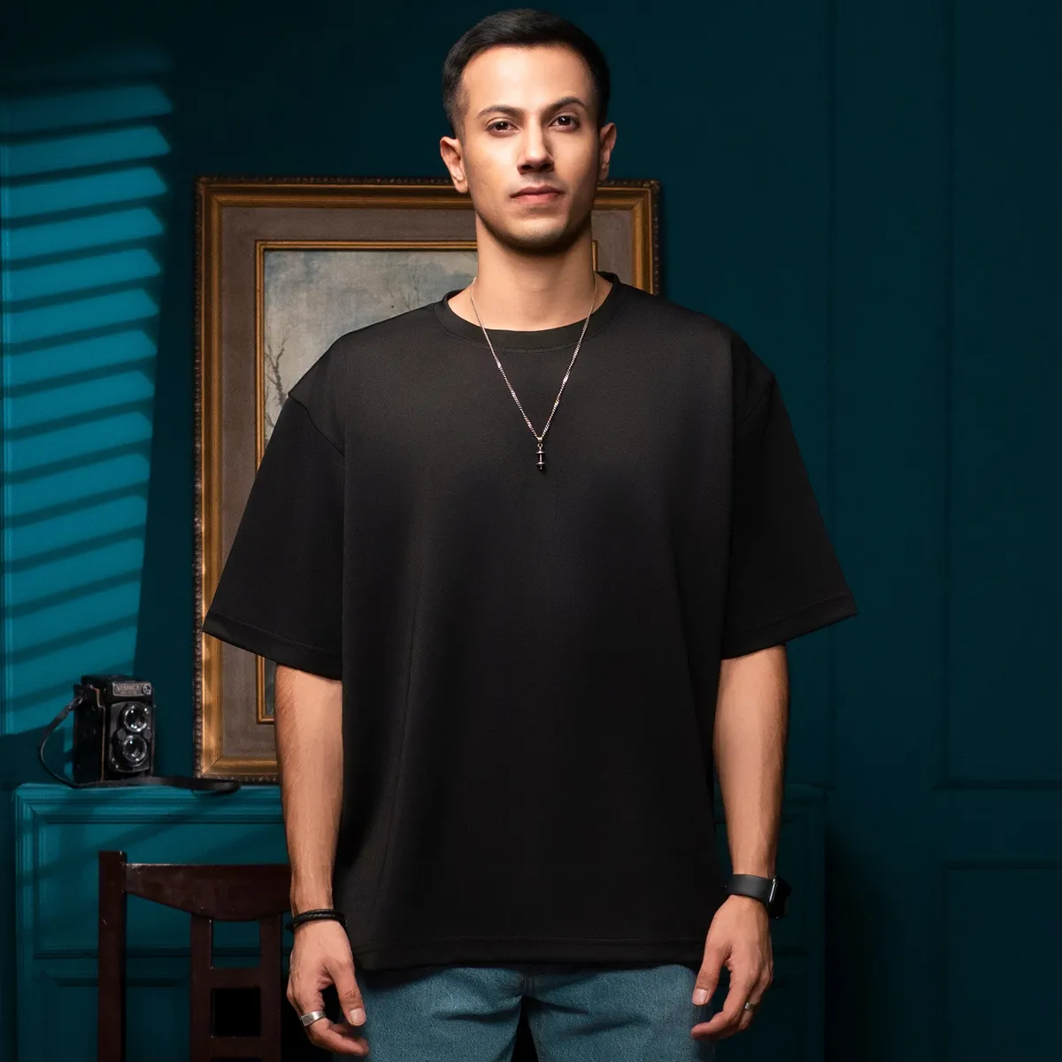 HUSO Black Oversized Tee new