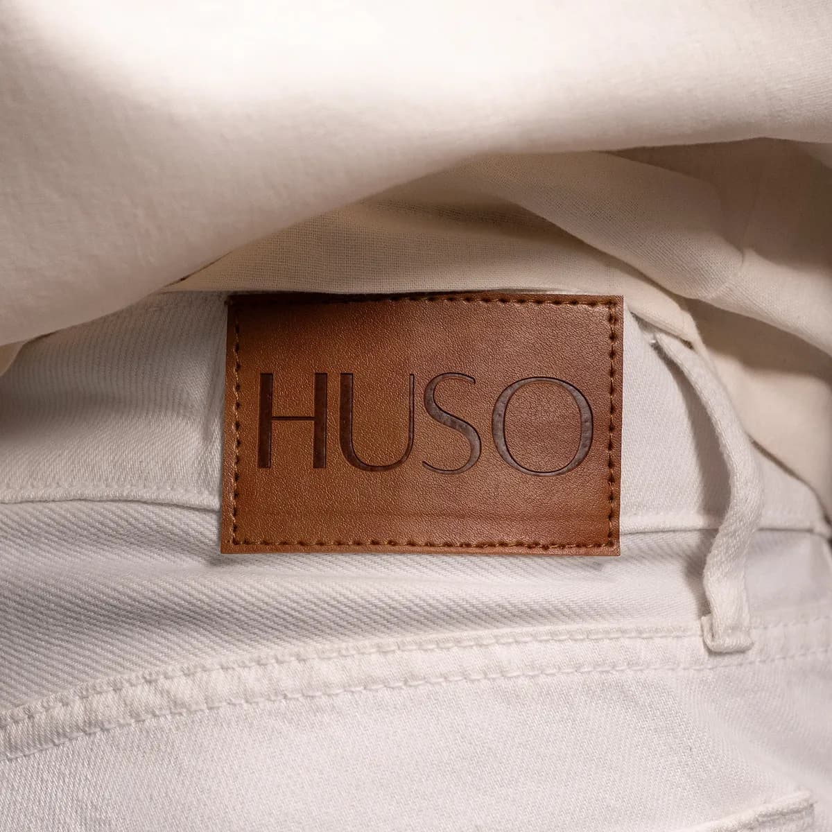 HUSO Classic Straight Jeans – White new, product view 4